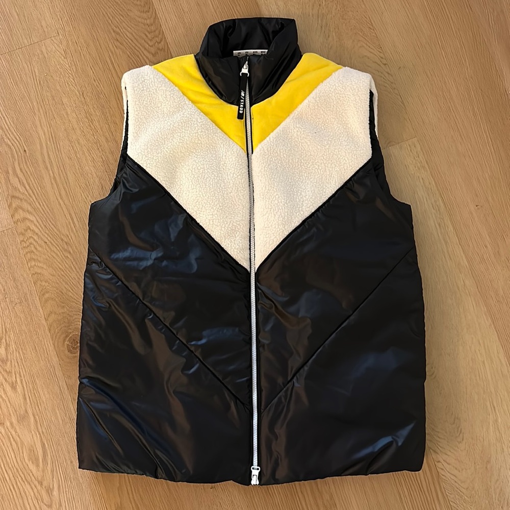 NB x STAUD Oversized Vest size M